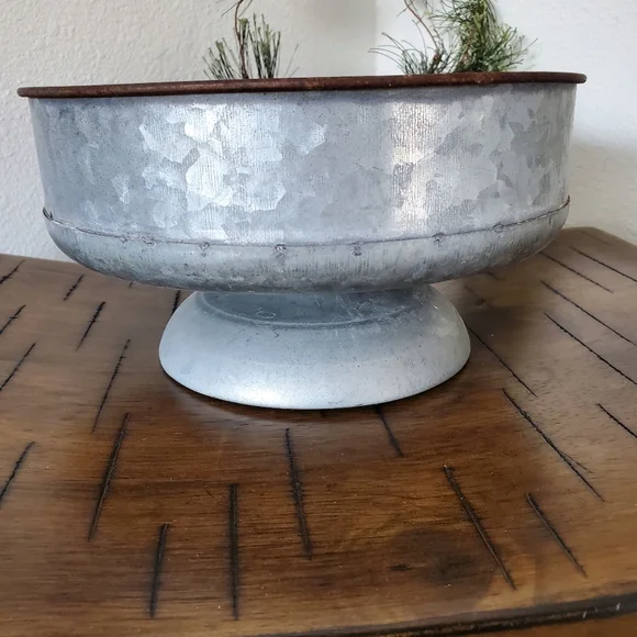 Galvanized Pedestal Planter Tray 10 5" - Picture 3 of 8